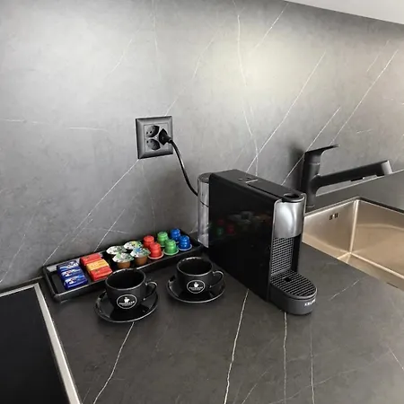 Neue Mit Balkon & Nahe Bushaltestelle Nach Saas-fee Appartement