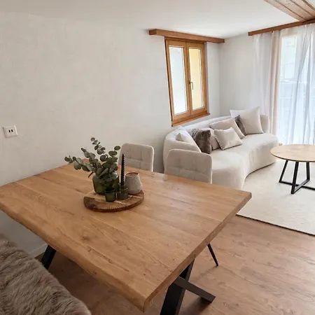 Neue Mit Balkon & Nahe Bushaltestelle Nach Saas-fee Appartement